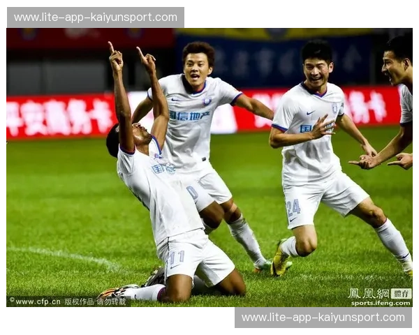 绿茵场上的荣耀与遗憾：毅腾与舜天，一段未完的足球史诗